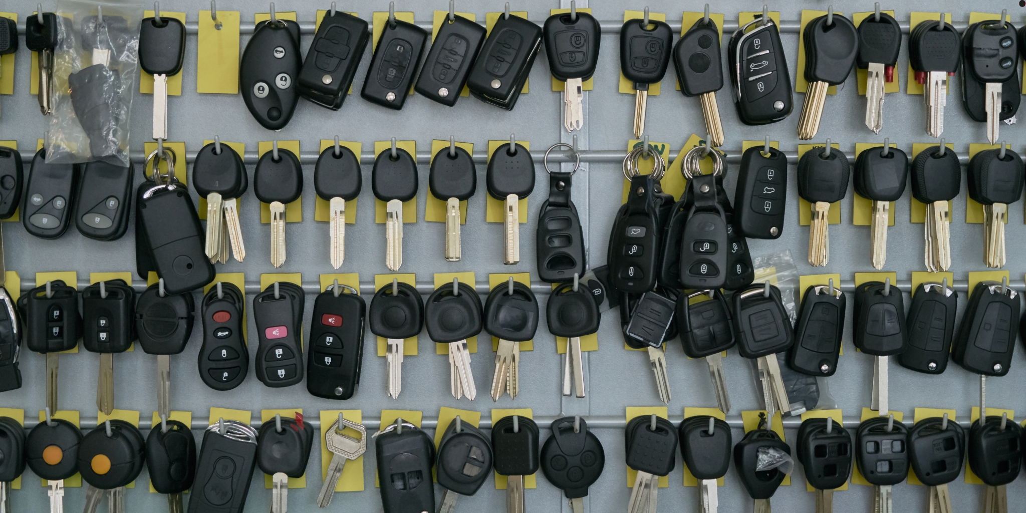 Automotive locksmith service hero image